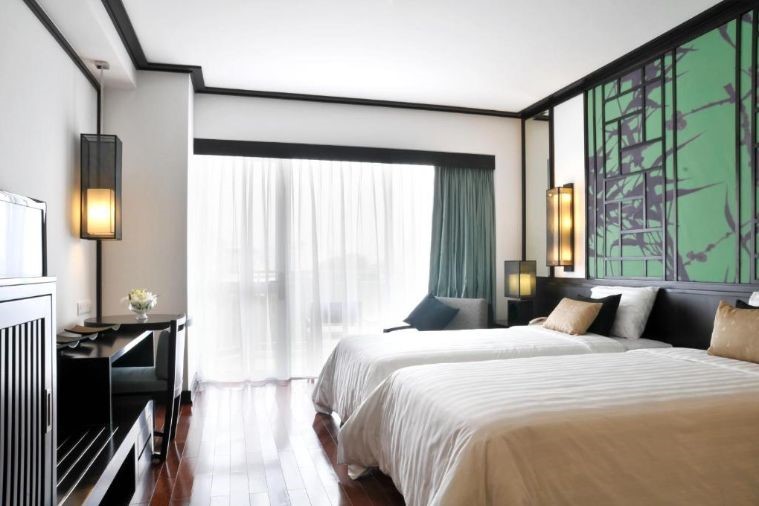 Superior Twin Bay view